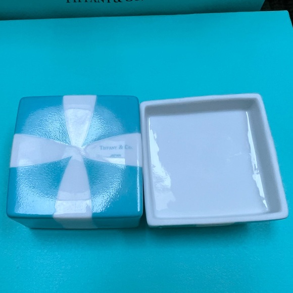 🔴Authentic TIFFANY & CO Vintage Blue Enamel Trinket Box❤️🔴 - Picture 7 of 8